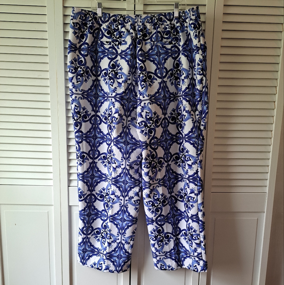 Liz Claiborne Pants - Picture 2 of 7